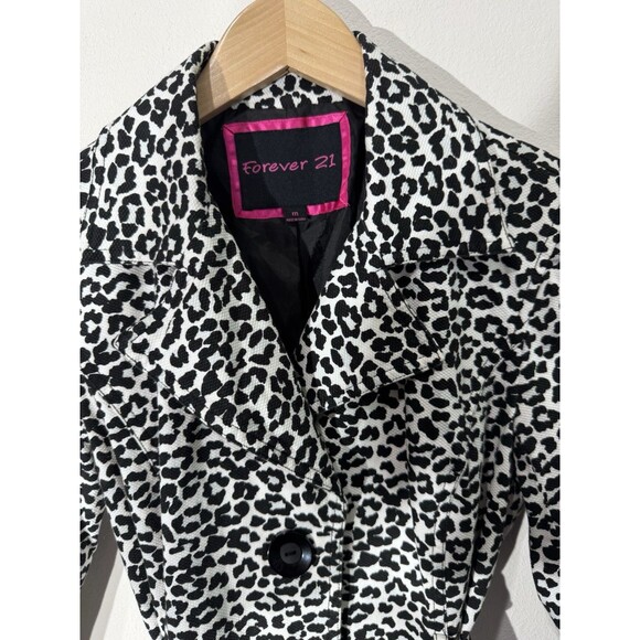 NWT Forever 21 Sz M Black/White Leopard Print Trench Coat Jacket 3/4 Sleeve Belt - Picture 10 of 13